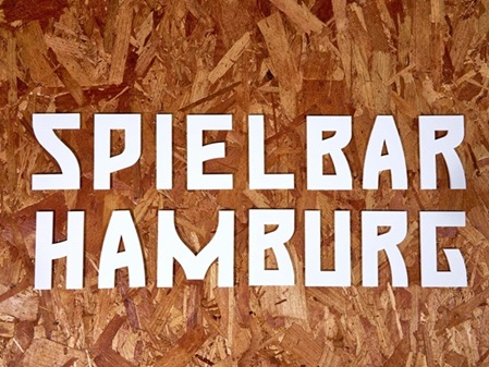 Acrylglas Buchstaben Muster weiß Logo